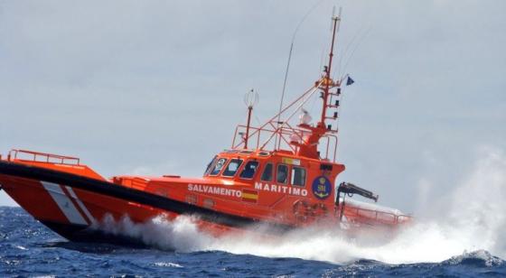 Sjøredningstjenesten kom til unnsetning ute på havet.