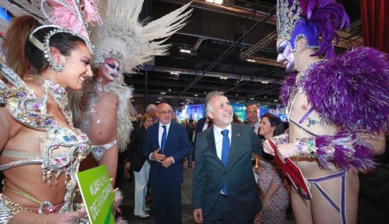  Markedsføring Antonio Morales Ángel Víctor Torres drag karneval Fitur