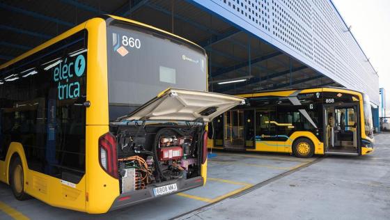 Fire nye elbusser er satt i trafikk i Las Palmas på Gran Canaria.