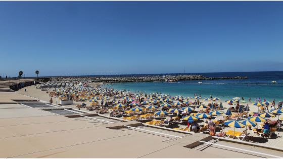 Playa de Amadores, Amadores-stranden, Puerto Rico, Gran Canaria.