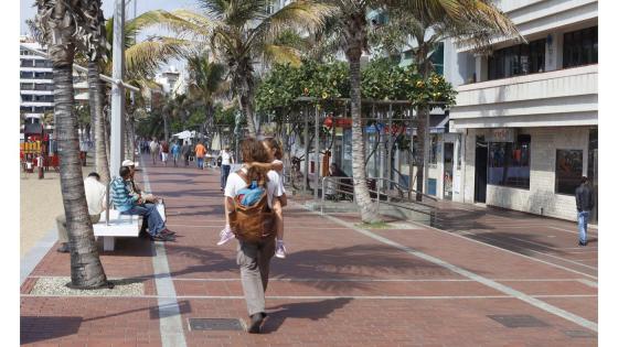 Fra strandpromenaden ved Canteras-stranden i Las Palmas
