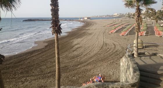 Las Burras-stranden ligger mellom Playa de San Agustín og Playa del Inglés.