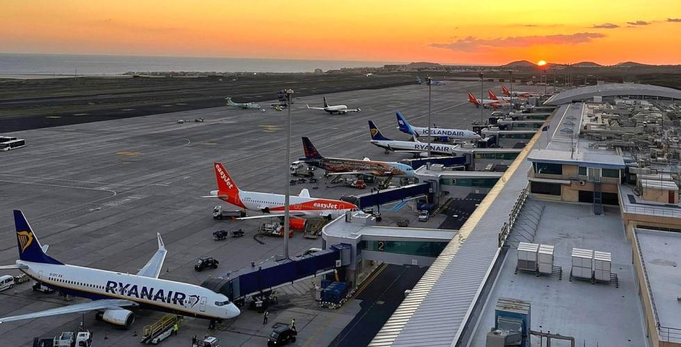 Flytrafikk Tenerife Lufthavn sør Reina Sofia