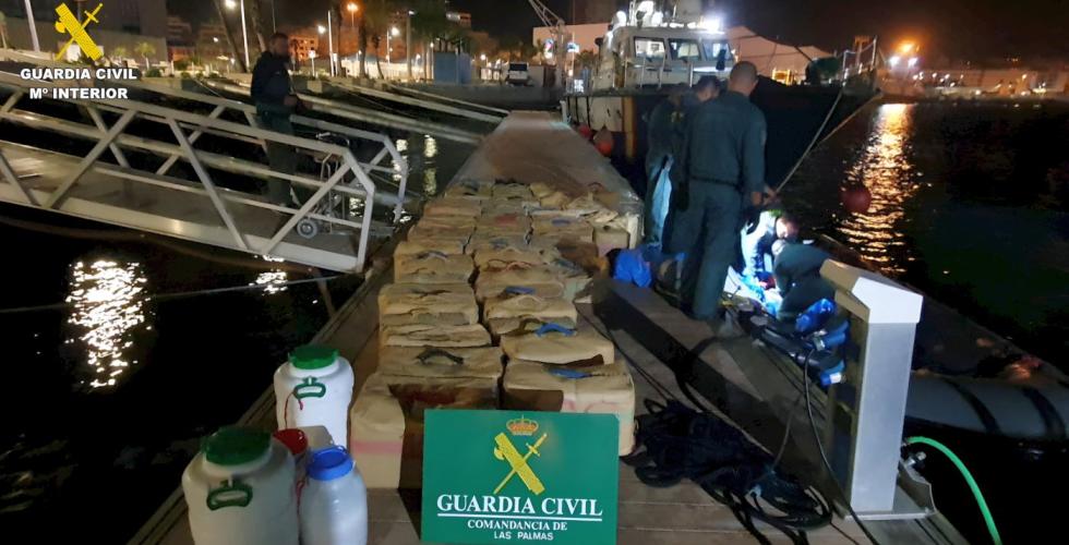 Smuglere med 2,3 tonn hasj i gummibåt tatt på Gran Canaria.