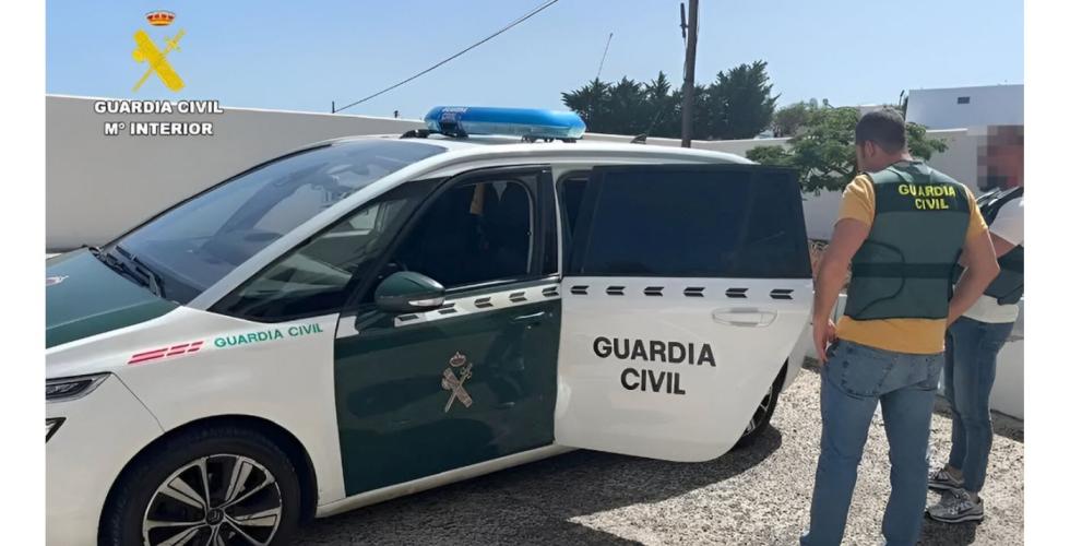 Guardia civil playa blanca