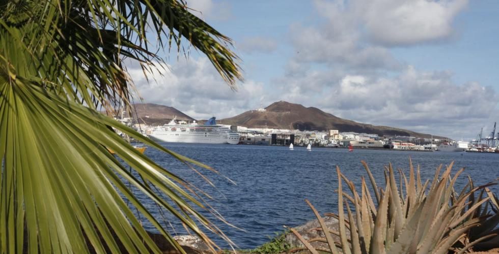Cruiseskip i havnen i Las Palmas, Gran Canaria.