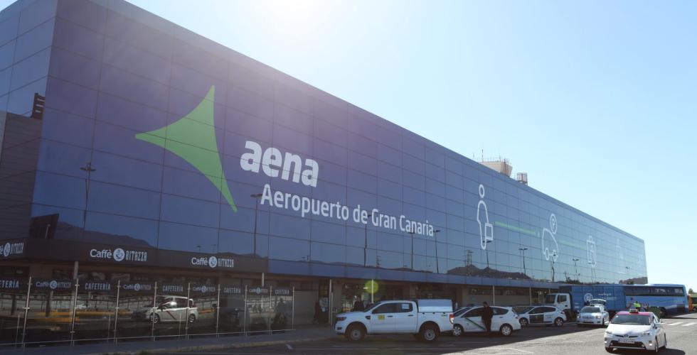 Terminalbygg front gran canaria flyplass