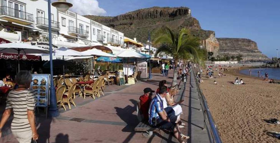 Strandpromenaden i Puerto de Mogán