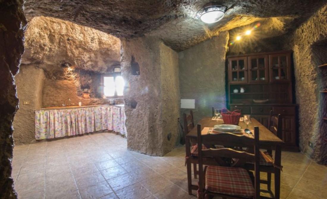 Innvendig i grottehuset Las Margeritas i Artenara.