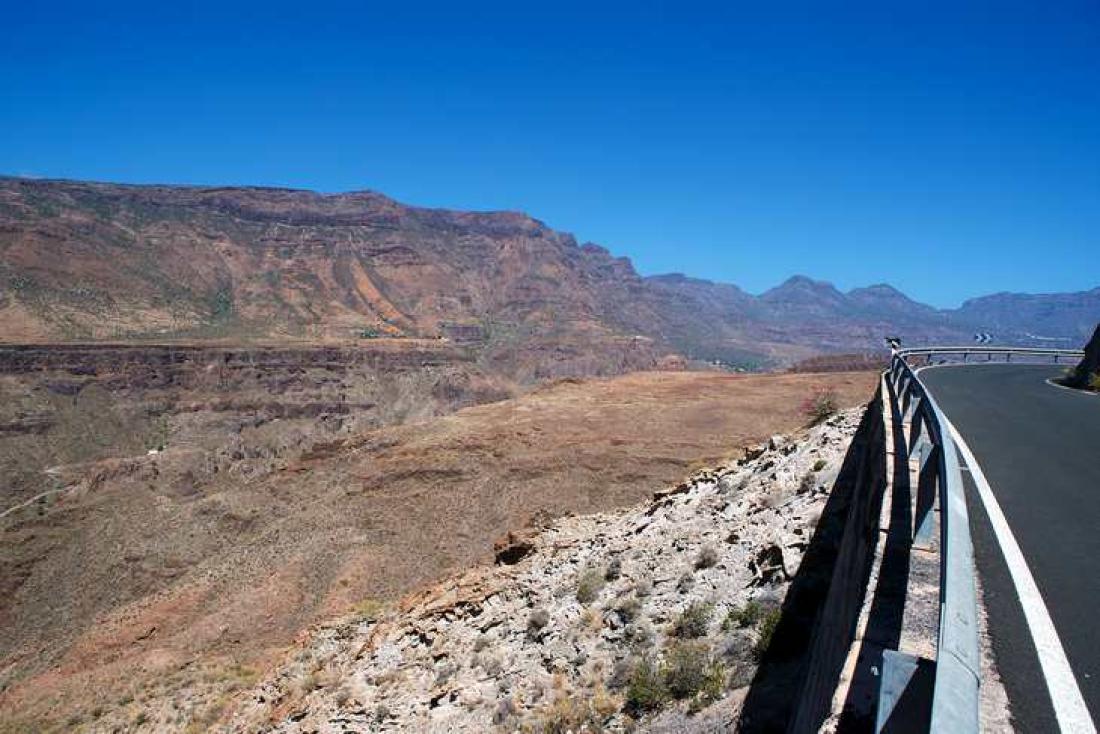 På vei opp langs Tirajana-dalen på Gran Canaria