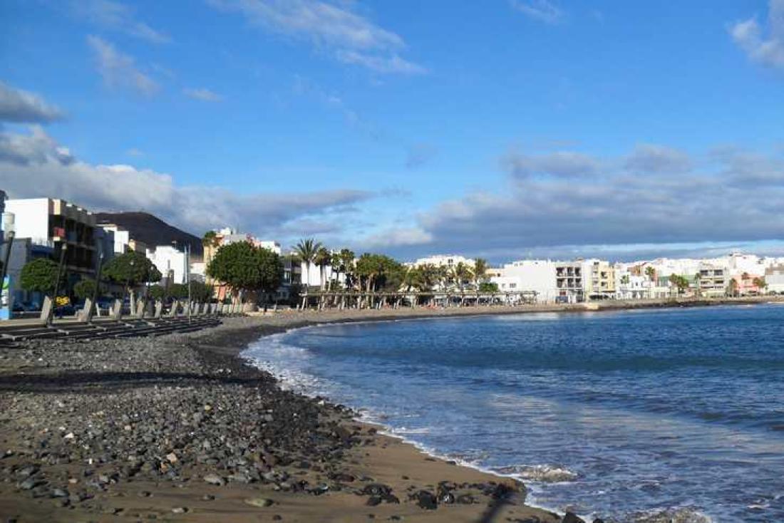 Den lange hovedstranden i Arinaga