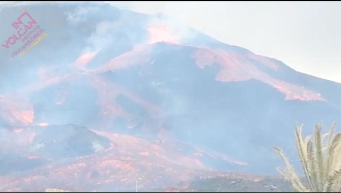 Vulkanutbrudd på La Palma 2021. Dag 37, lava fra ny åpning i kratyervegg.