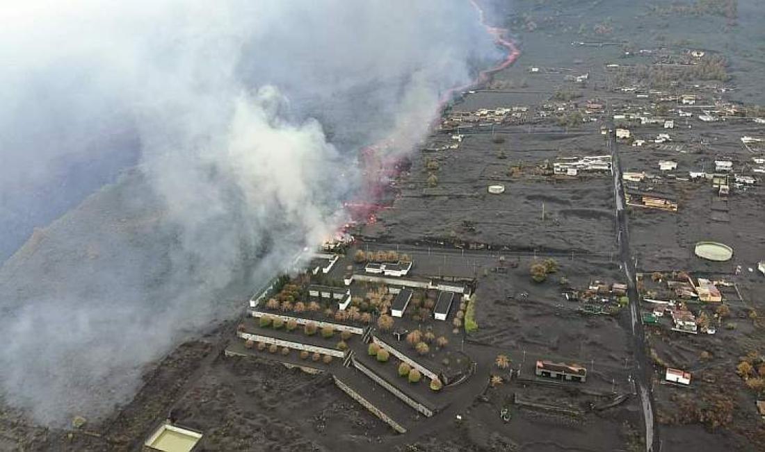 Vulkanutbrudd på La Palma 2021. Dag 68, lava ødelegger gravlund.