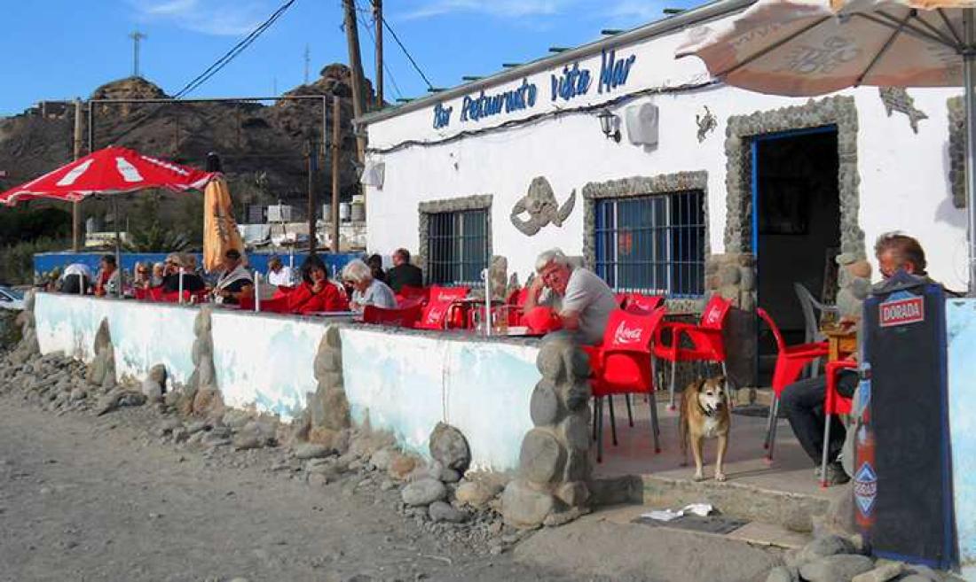 Restaurant ved Playa de Tauro. Foto: Frifot forlag