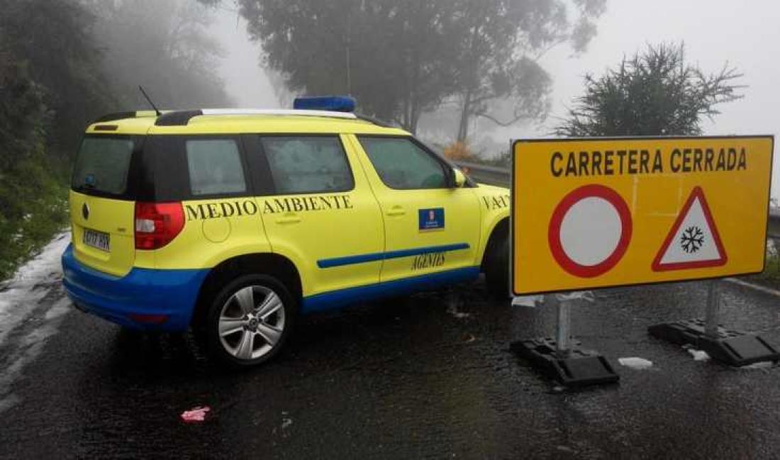 Snøstengt vei på Gran Canaria