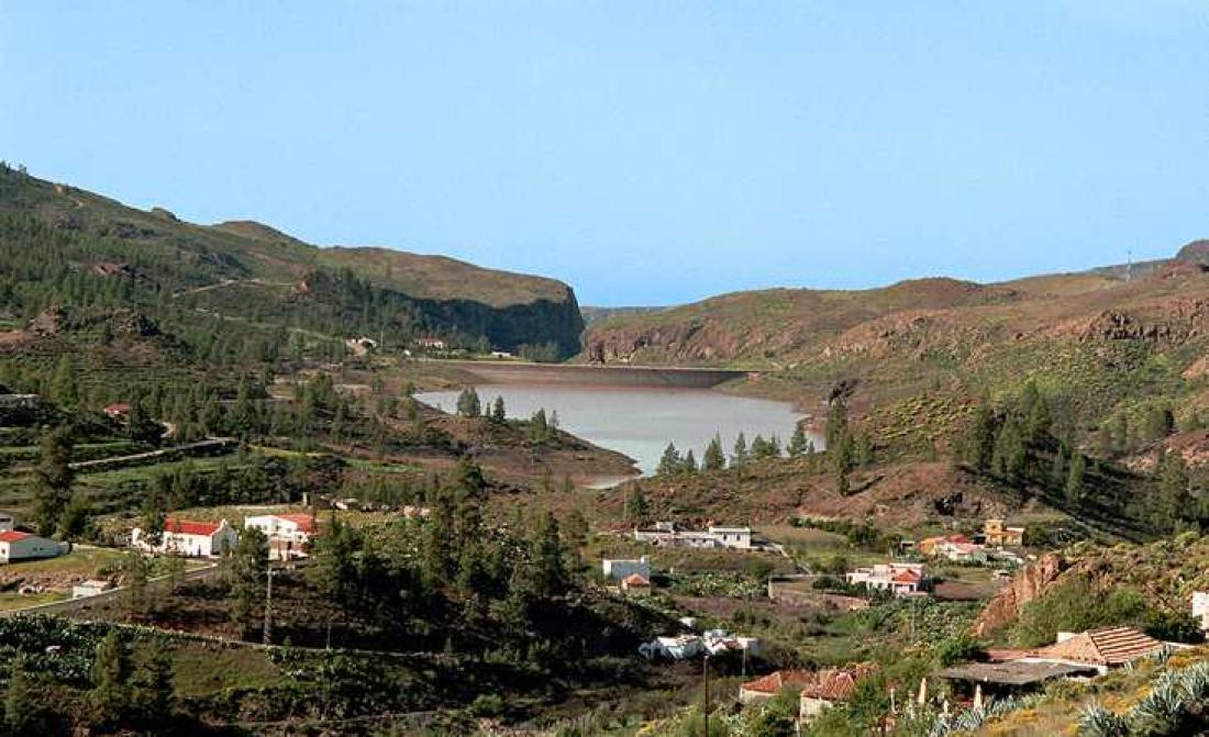 Cercados Arana og Chira-reservoaret